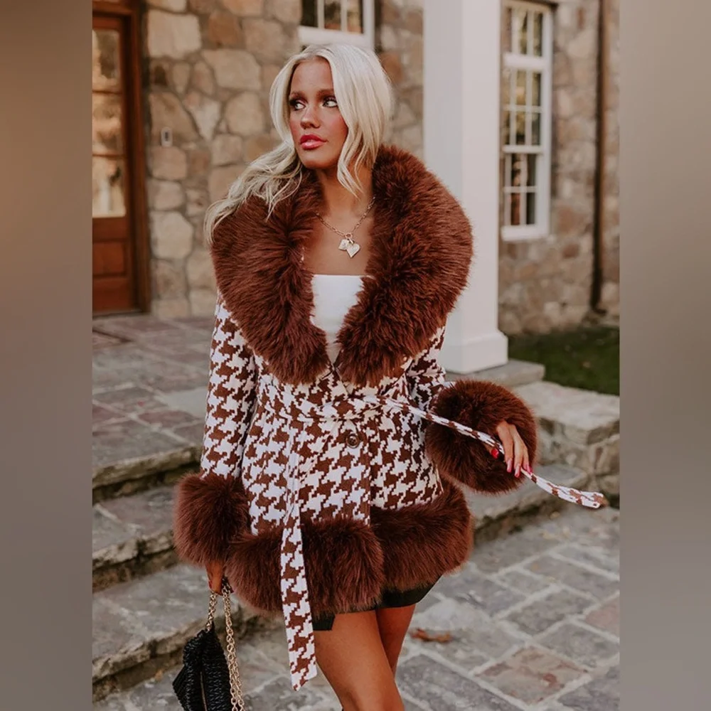 Pink Faux Fur Trim Houndstooth Women's Coat - Picture 6 of 12